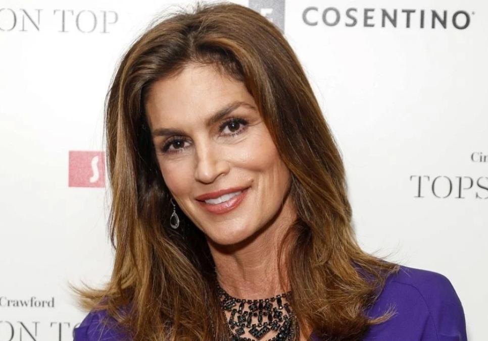 Сінді Кроуфорд розкрила секрети свого тривалого ранкового розпорядку дня