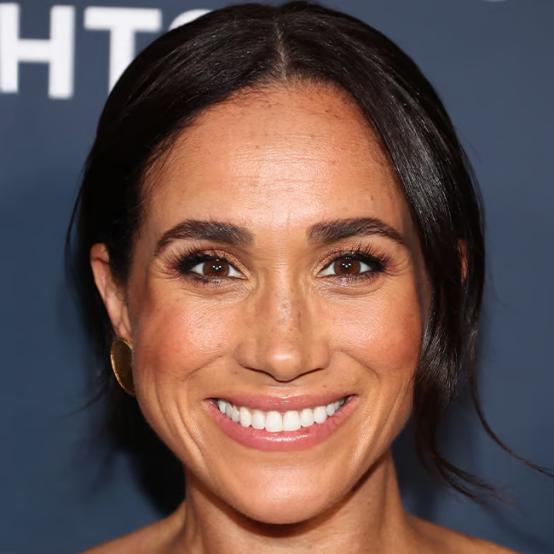 Меган Маркл заінтригувала прихильників появою без своєї весільної обручки