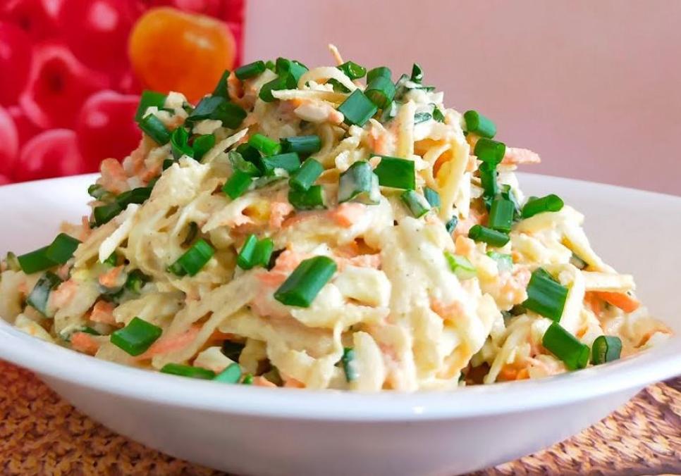 Рецепти:   Смачний  домашній салат весняний із топінамбуром