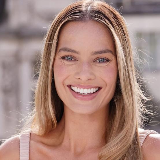 Марго Роббі та Кайлі Міноуг знялися у новій рекламі Chanel