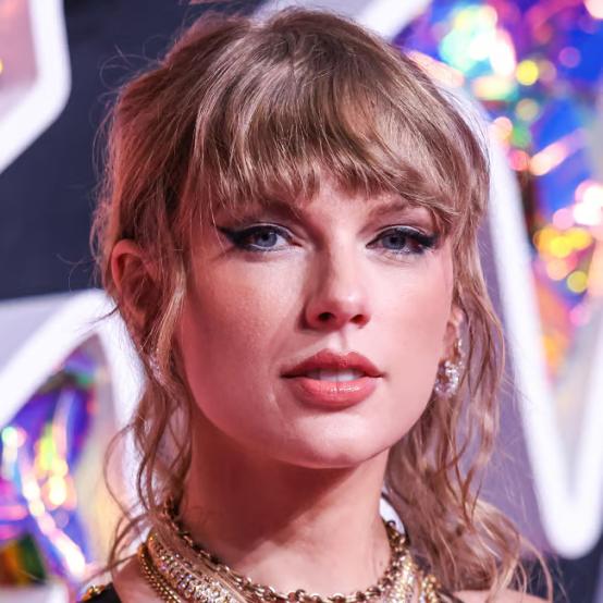 Тейлор Свіфт натякнула на новий альбом під час церемонії