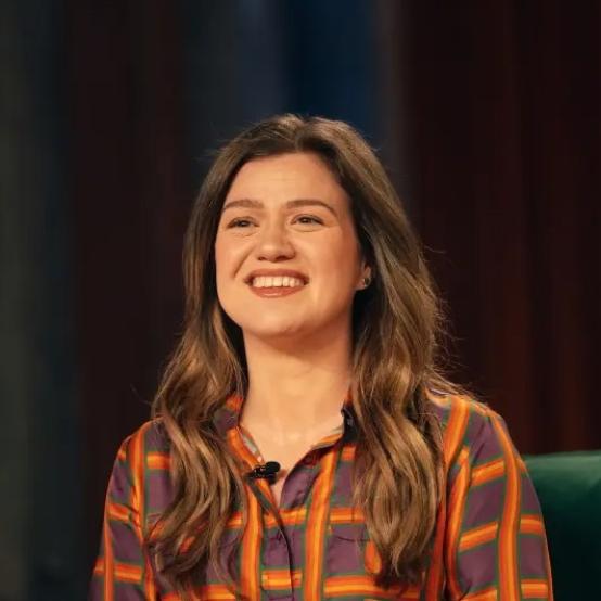 Келлі Кларксон відкрито звинуватила відоме шоу в брехні про призи