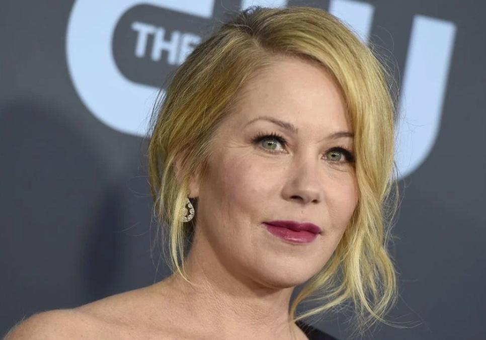 Крістіна Епплгейт відверто розповіла про фатальне рішення покинути Бреда Пітта заради рок-зірки