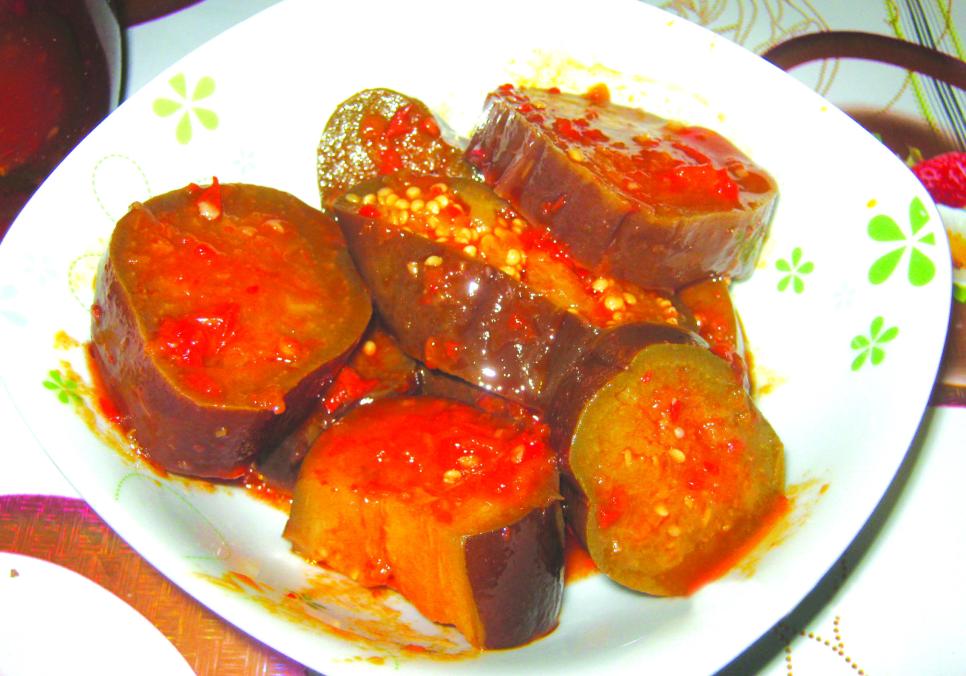 Баклажани в томаті