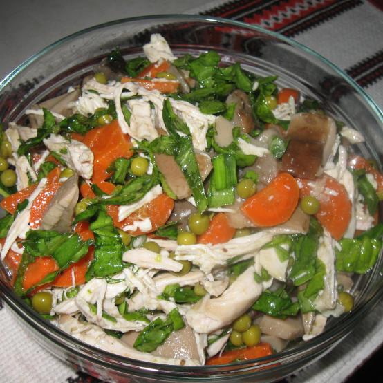 Рецепти: Салат з курятини та зі шпинатом
