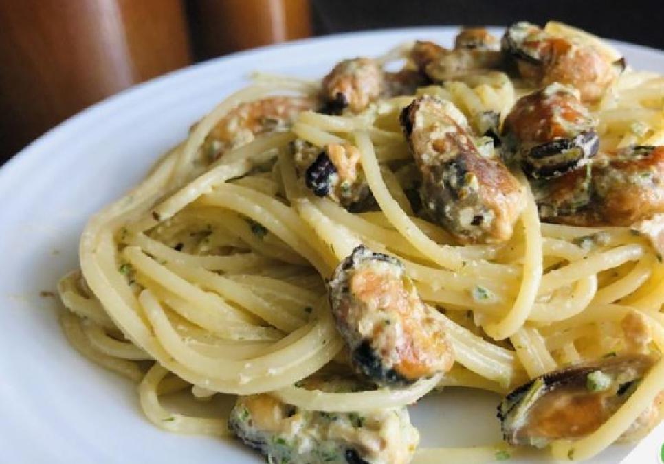 Рецепти:  Смачні апетитні мідії з макаронами