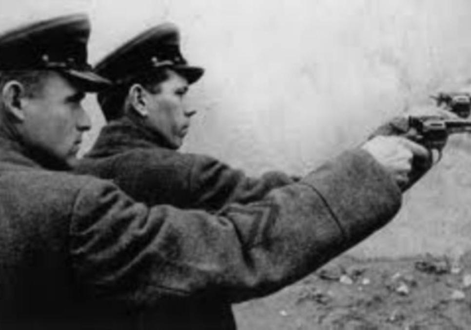 СМЕРТЬ У ГРИБНОМУ КОШИКУ СМЕРТЬ У ГРИБНОМУ КОШИКУ