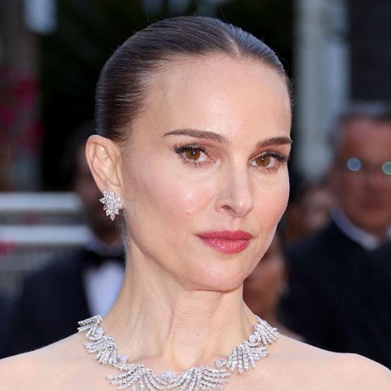 Наталі Портман у Каннах мала приголомшливий вигляд у сяйві Dior і Tiffany