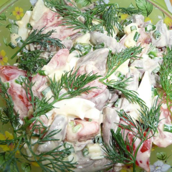 Рецепти:   Смачний корисний домашній салат із курячими сердечками