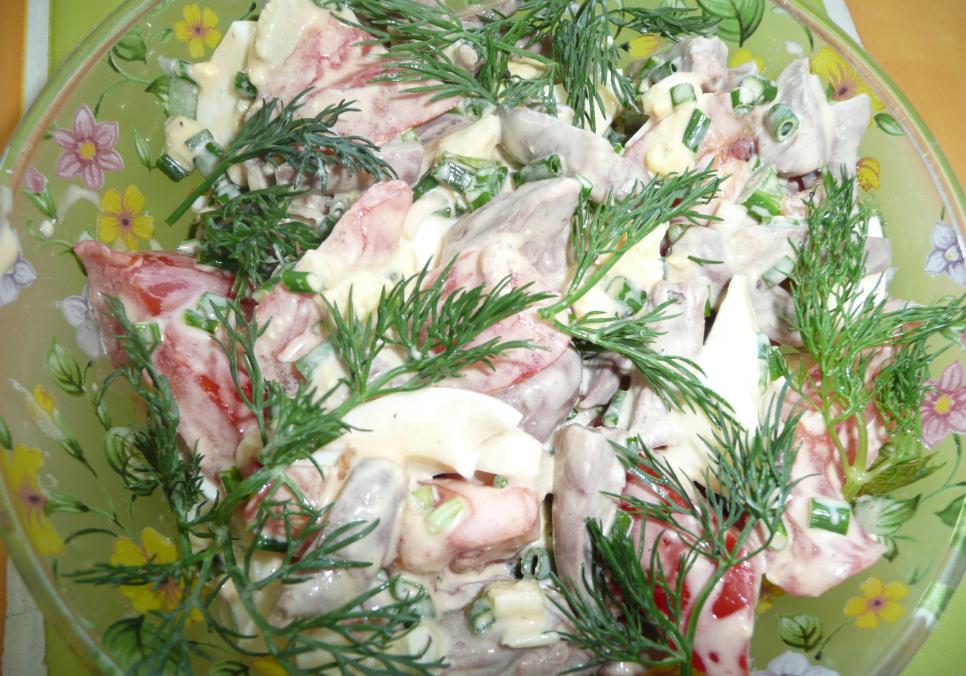 Рецепти:   Смачний корисний домашній салат із курячими сердечками