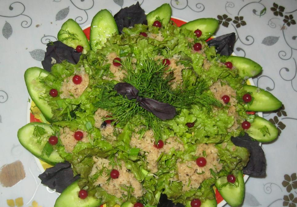 Смачний корисний салат   “Зелена вітамінка”