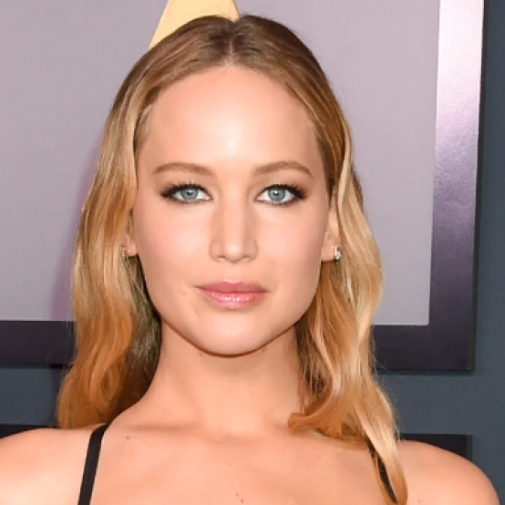 Дженніфер Лоренс відповіла на чутки про пластичну хірургію