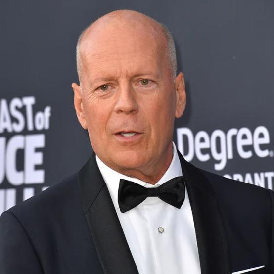 Дружина Брюса Вілліса розповіла про дитячу ознаку його деменції