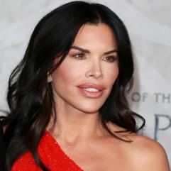 Образ Лорен Санчес знову спричинив ажіотаж у мережі через її стиль Образ Лорен Санчес знову спричинив ажіотаж у мережі через її стиль