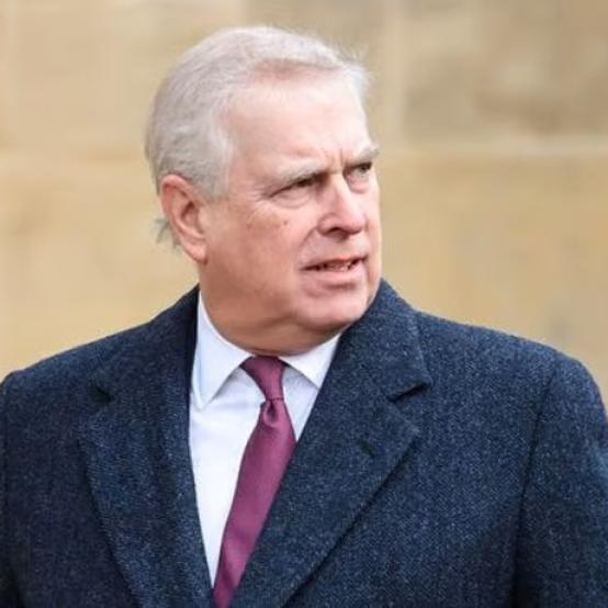 Король Чарльз розлючений через нові фотографії принца Ендрю