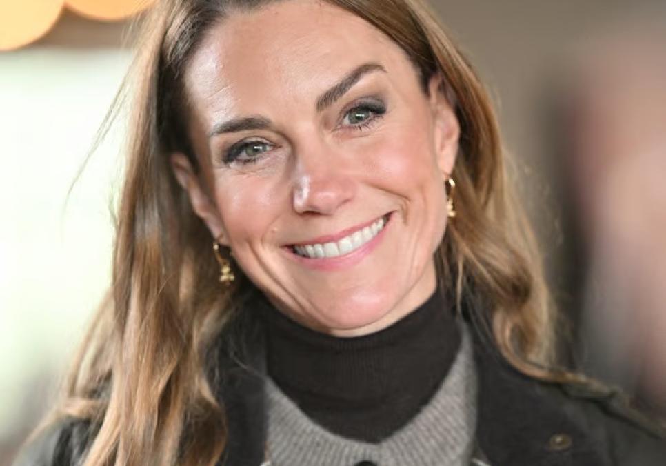 Кейт Міддлтон вперше вийшла з промовою після раку і показала нову обручку