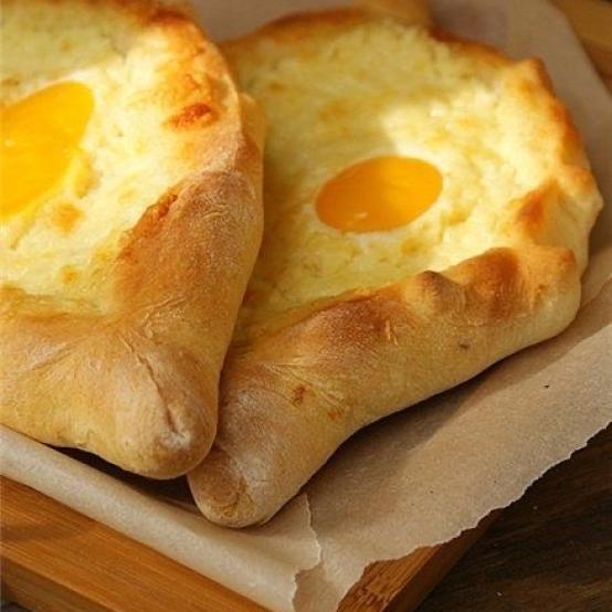 Рецепти:  Смачні домашні апетитні хачапурі з моцарелою