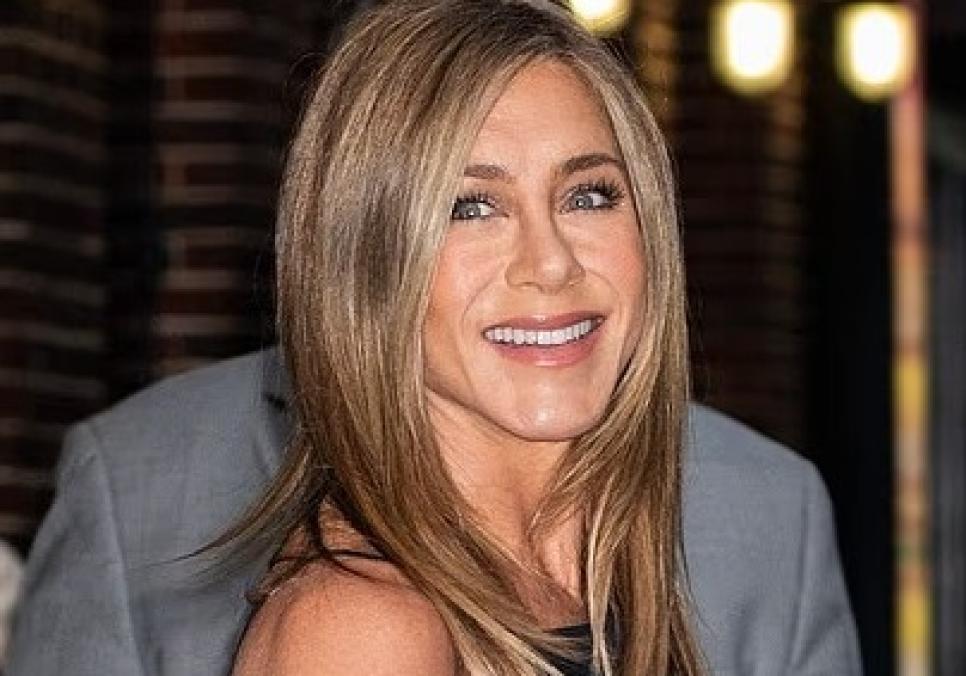 Новий хлопець Дженніфер Еністон, Джим Кертіс, зробив перший коментар про роман