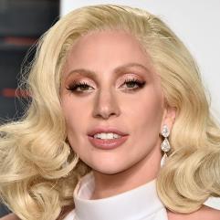 Леді Гага повертається до чорного і завершує європейський Mayhem Ball-тур у Парижі