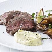 Рецепти:   Смачне дієтичне філе телятини з картоплею