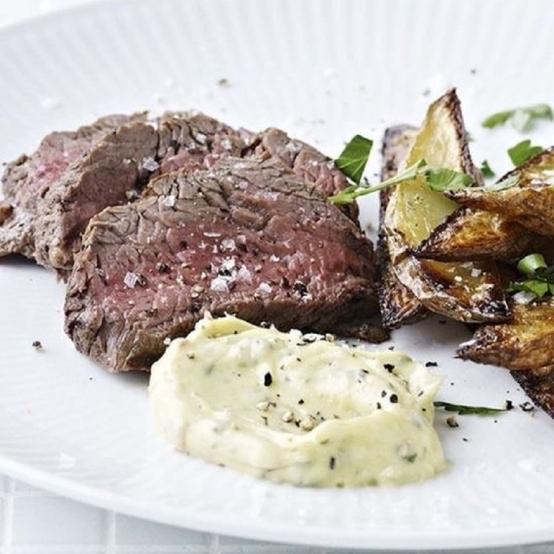 Рецепти:   Смачне дієтичне філе телятини з картоплею