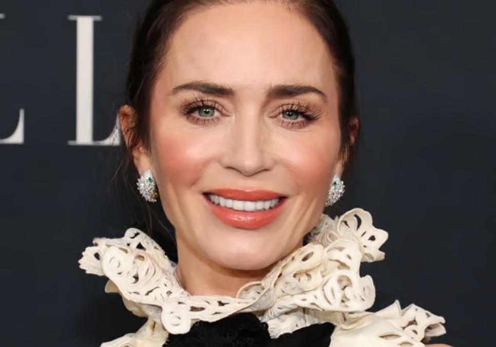 Емілі Блант розділила думки фанатів двома поспіль невдалими образами