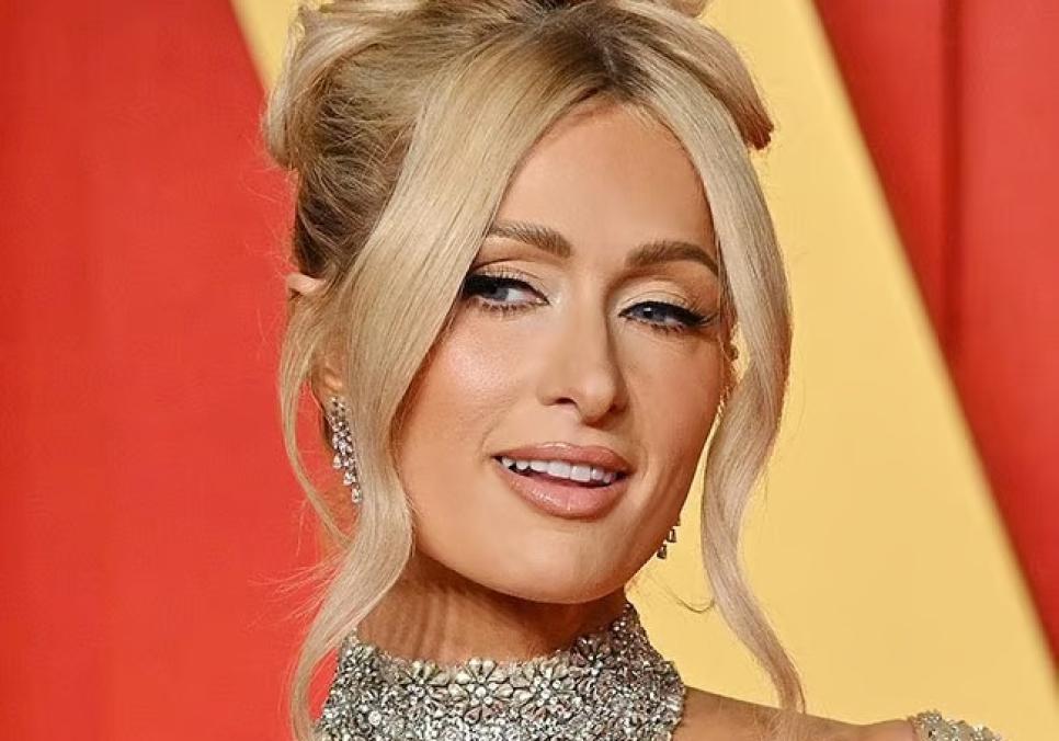 Періс Гілтон затьмарила Меган Маркл, з'явившись на одній вечірці в сукні, яку обожнює Кейт Міддлтон