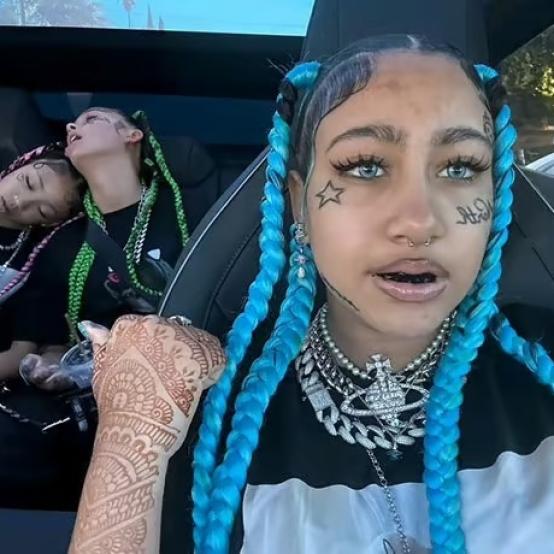 Норт Вест вражає Мангеттен у суперечливому, але дорогому вбранні Balenciaga