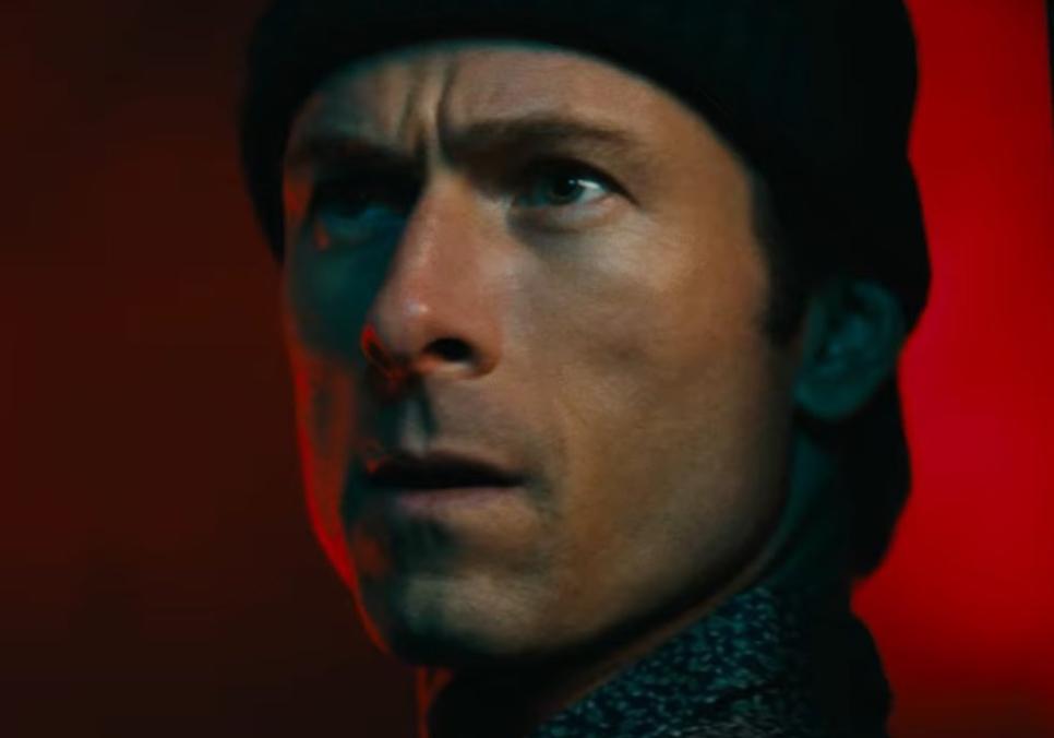 Глен Павелл хоче вбити сім родичів заради спадщини 28 мільярдів доларів