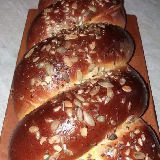 Рецепти:   Смачний ароматний домашній батон «Косичка»