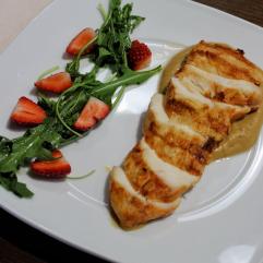 Рецепти:   Смачна апетитна пікантна курочка з бананом