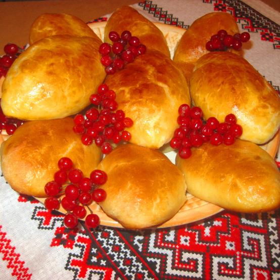 Рецепти:  Смачні апетитні домашні пиріжки з калиною