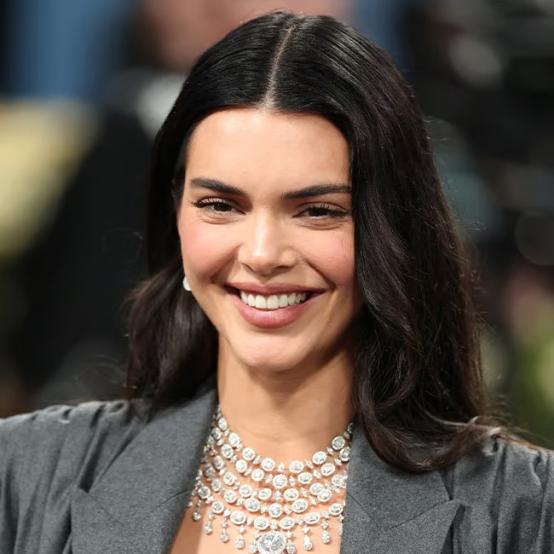 Кендалл Дженнер на розкішній віллі у Карибському раю святкує день народження