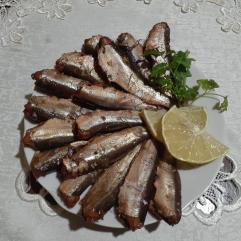 Рецепти:  Смачні апетитні домашні шпроти