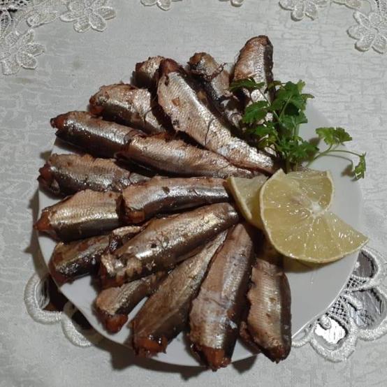 Рецепти:  Смачні апетитні домашні шпроти