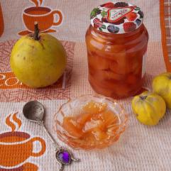 Рецепти:  Смачне домашнє ароматне варення з айви