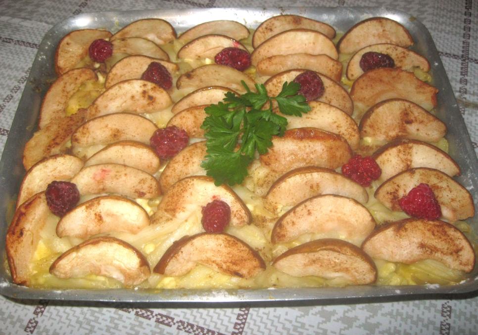 Рецепти:  Смачний домашній сирно-грушевий пиріг із макаронів