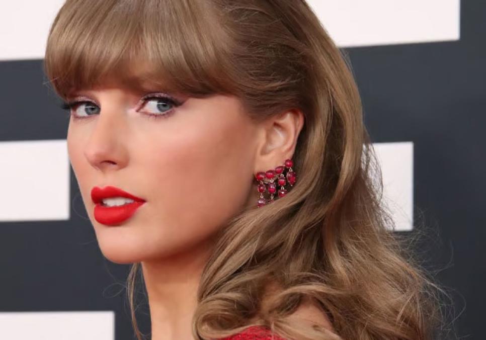 Тейлор Свіфт і відео з "Греммі", де її уникають друзі, знову стало вірусним