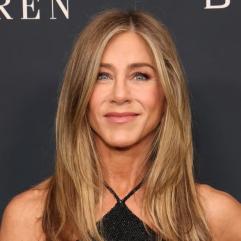 Дженніфер Еністон розповідає про «надзвичайного» гіпнотизера Джима Кертіса