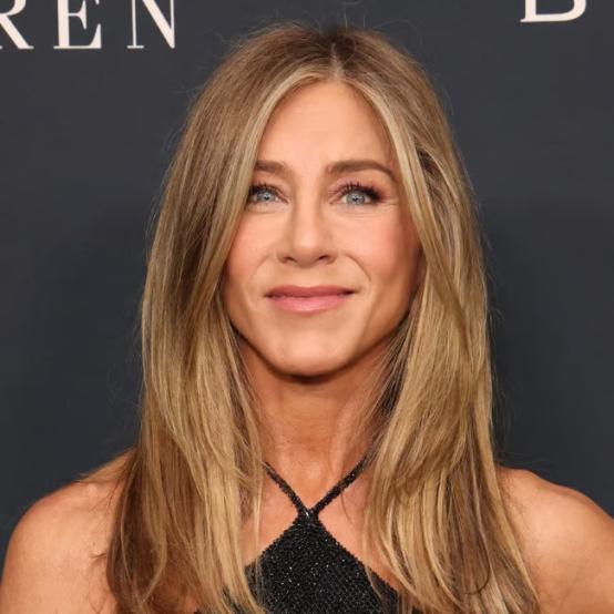 Дженніфер Еністон розповідає про «надзвичайного» гіпнотизера Джима Кертіса