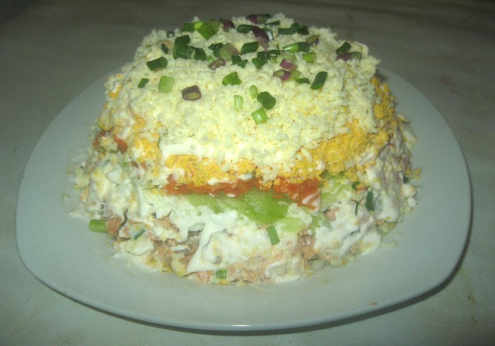 Рецепти:   Смачний корисний домашній салат із лососем