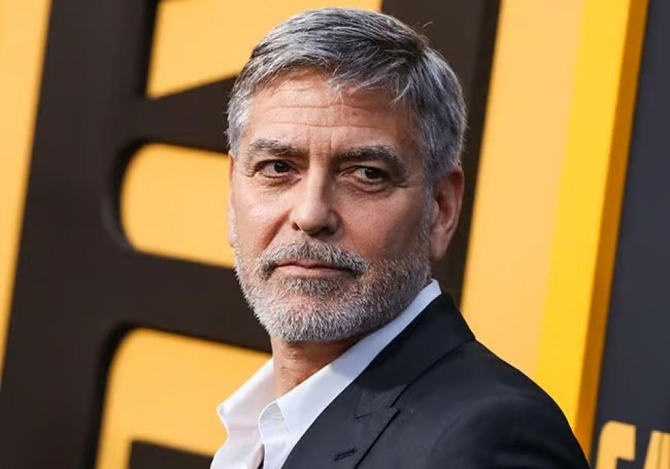 Джордж Клуні «кипить від гніву» через згадку у посмертних мемуарах Вірджинії Джуффре