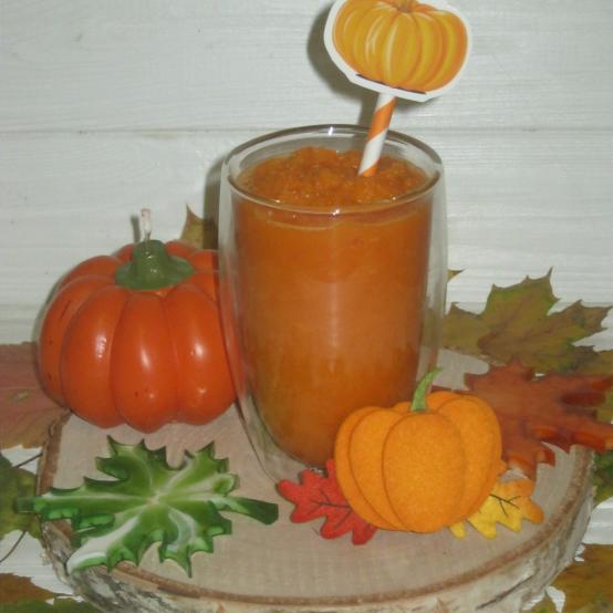 Рецепти:  Смачний поживний домашній коктейль «Помаранчевий настрій»