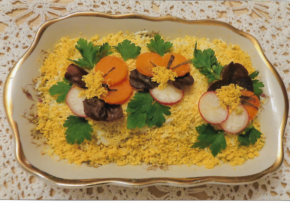 Рецепти:  Смачний святковий домашній салат «Віолета»