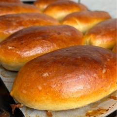 Рецепти:  Смачні домашні апетитні пиріжки до бульйону