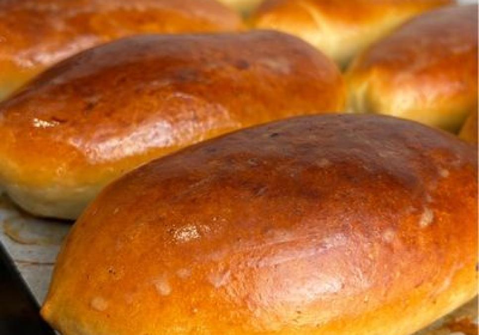 Рецепти:  Смачні домашні апетитні пиріжки до бульйону