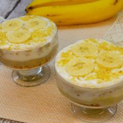 Рецепти:  Смачний домашній поживний десерт «Банановий»