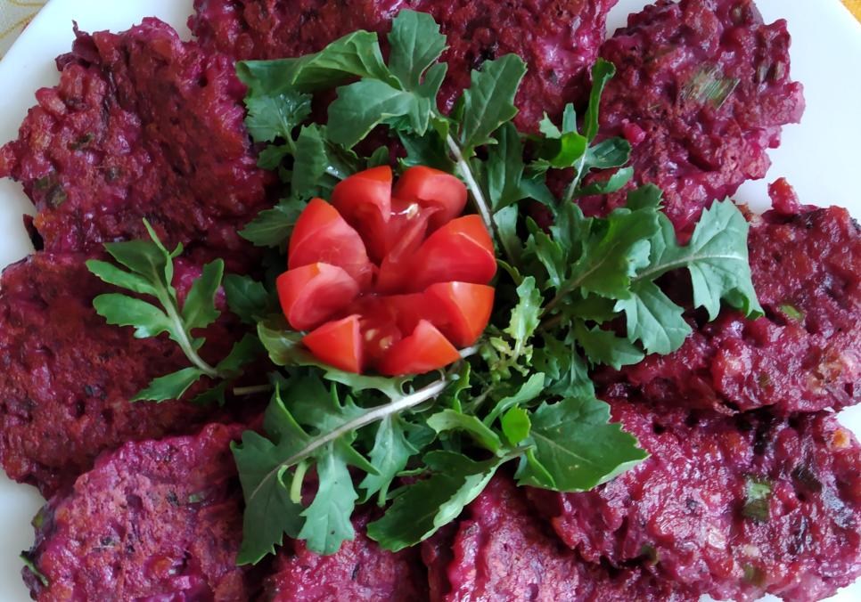 Рецепти:    Смачні бурякові котлети з перловкою