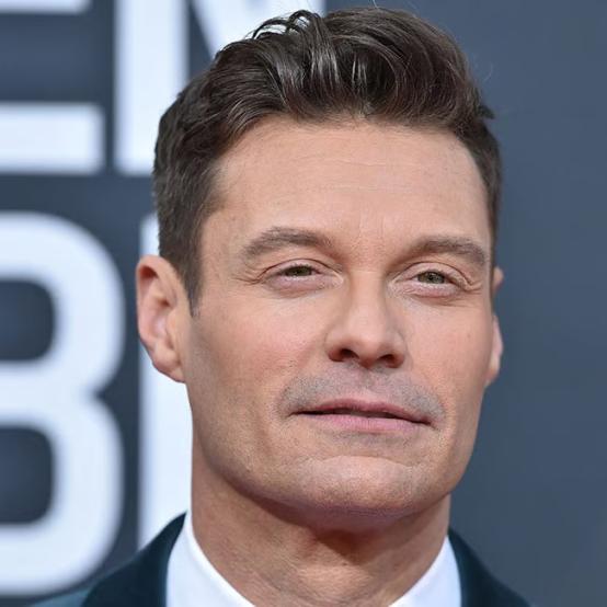 Раяна Сікреста критикують за «нещирість» та «незграбність» у ролі ведучого «Колеса Фортуни»