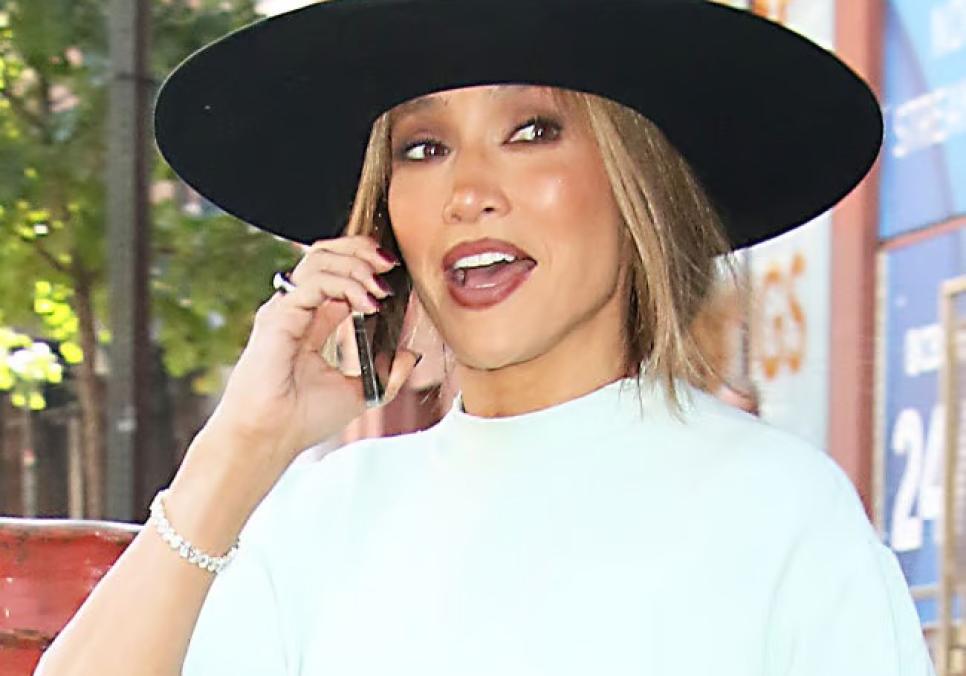 Дженніфер Лопес демонструє бездоганний осінній стиль після гучного розлучення